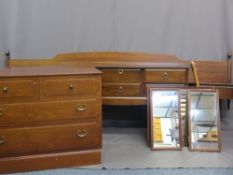 STAG MAHOGANY BEDROOM FURNITURE to include triple mirror dressing table, 72cms H, 131cms W, 46.