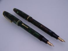 CONWAY STEWART - Vintage (1950s) Green and Brown Marble with Black Veining Conway Stewart 550 