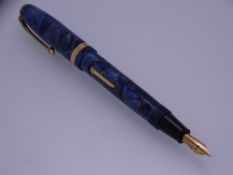 CONWAY STEWART - Vintage (1950s) Blue Pearl and Gold Veined Marble Conway Stewart No. 84 fountain