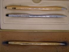 CROSS - Vintage Gold coloured (filled?) Cross Century ballpoint pen. In original Cross box and 2