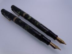 SWAN MABIE TODD - 2 Vintage (1930s) Green marble Swan Mabie Todd 1041 leverless fountain pens,