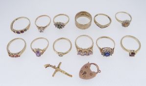 ASSORTED 9CT GOLD JEWELLERY TO INCLUDE TWELVE VARIOUS DRESS RINGS, crucifix pendant, heart shaped