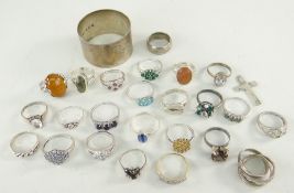 ASSORTED SILVER AND WHITE METAL JEWELLERY TO INCLUDE 24 rings, cruciform pendant and silver napkin