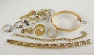 ASSORTED YELLOW METAL JEWELLERY TO INCLUDE, PLATED BANGLE, BRACELET, COIN SET RING, earring, dress