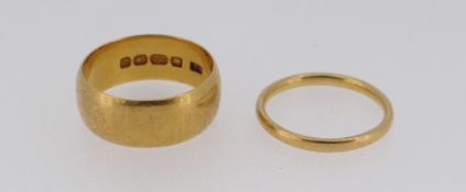 TWO 22CT GOLD WEDDING BANDS, 8.6gms, sizes J & L