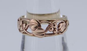 9CT CLOGAU GOLD LEAF DESIGN RING, 4.8gms