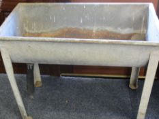 GALVANIZED STANDING MILK CHURN WASHING TROUGH, 77cms H, 97cms L, 52.5cms W