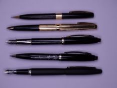 SHEAFFER - Vintage (1950s-60s) Black Sheaffer Imperial IV mechanical pencil with wide gold band to