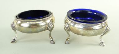 PAIR OF GEORGE III SILVER SALTS, LONDON 1781, maker's mark indistinct, bombe-form on three hoof