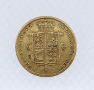 VICTORIAN GOLD HALF SOVEREIGN, 1884, young head, 4gms