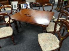 LATE VICTORIAN & MAHOGANY EXTENDING DINING TABLE with two extra leaves, canted corners and reeded