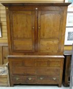 18TH CENTURY PROVINCIAL OAK CUPBOARD, ogee cornice, panelled doors and base, fitted two apron