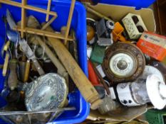 MIXED GROUP OF COLLECTABLES & HOUSEHOLD GOODS to include an oak framed barometer, the enamel dial