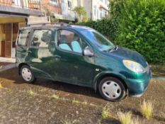 TOYOTA YARIS VERSO five door hatchback car, 1299cc, petrol, first registered April 2000, mileage
