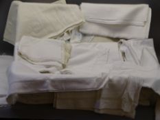 VINTAGE & LATER HOUSEHOLD TABLE & OTHER LINEN, a large quantity (within 2 lidded plastic crates)