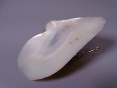 SILVER & MOTHER OF PEARL TABLE STAND, London 1882, maker's stamp J E B (unknown), 13cms across