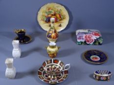 MIXED CABINET PORCELAIN, twelve pieces including a Royal Crown Derby 1128 cup and saucer, two