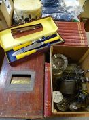 MIXED GROUP OF COLLECTABLES to include a vintage wooden till, decorative brass and other