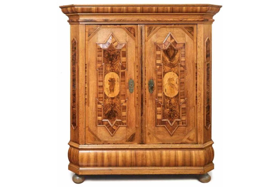 Baroque cabinet