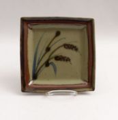 Schale für Süßigkeiten (kashibachi) bei der TeezeremonieJapan, 20. Jh.Quadratische, flache Form
