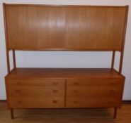 Wegner, Hans JørgensenHighboard(Tondern 1914-2007 Kopenhagen) Entwurf 1953. Auf Rundbeinen