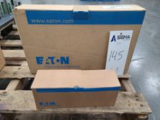 Box of 5 Eaton HQP1030R6 Circuit Breakers
