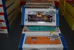 Eleven Bachmann HO scale items of rolling stock including Santa Fe, CP Rail, ATSF etc, all boxed
