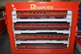 A Rivarossi HO 1930's Southern Pacific carriage set, cat no 6951 in original box