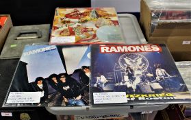 A lot of 3 Ramones albums with rare bootlegs - punk interest