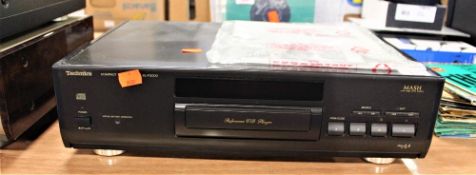 A technics SL-P2000 cd player in excellent condition