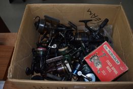 A selection of 18 vintage spinning reels including Mitchelle, Hawk, Daiwa etc
