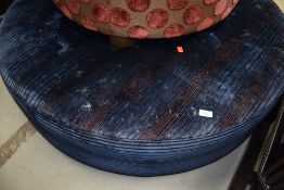 A modern oversized footstool, approx. diameter 123cm
