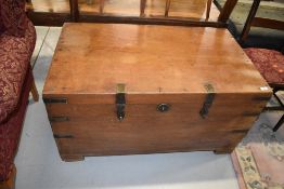 A large rustic style bedding box with interesting triple candle box interior, approx. dimensions