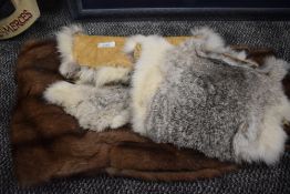 A vintage mink stole and two chinchilla pelts, all in very good condition.