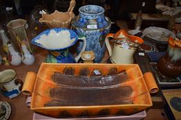 A selection of art deco ceramics including Myott and Cranston