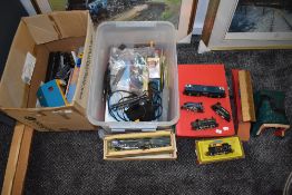 A collection of Hornby, Triang and similar 00 gauge including Triang 4-6-2 Britannia Loco &