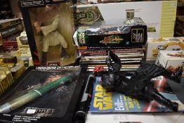 A collection of Star Wars collectables and ephemera including a Woodland Hills Episode 1 Obi-Wan