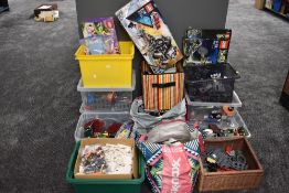 A Vast collection of mixed vintage Lego, many part sets including Movie 70815, Monster Fighters