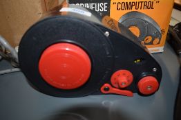 A Bobineuse 35mm cassette film loader