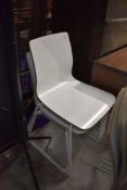 A set of vintage style ply chairs on metal frames in white (match lot 754)