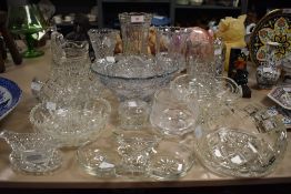 A selection of glass including bowls, lemon squeezer jugs and more, approx sixteen items.