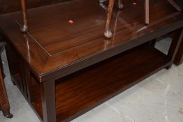 A modern hardwood coffee table, approx. 120 x 60cm