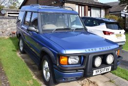 A vintage Land Rover Discovery TD5 ES Auto, YF51FVH, MOT'd until 26th November 2020. With some