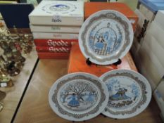 Fifteen Spode Christmas plates in boxes, 1970s and 80s.