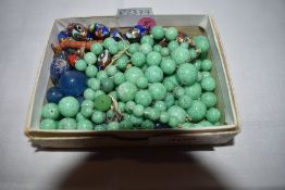 A selection of vintage loose beads
