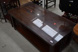 A modern hardwood coffee table approx. 120 x 60cm