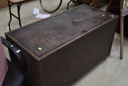 A part oak and ply blanket box having heavy lid, on casters, approx. Dimensions 123 x 56 x 70cm