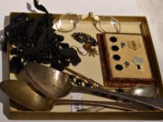 A small selection of vintage costume jewellery and HM silver including collar studs, a pair of