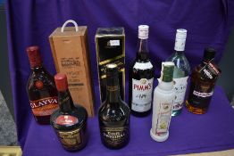 A collection of mixed alcohol including Johnnie Walker Black Label 12 Year Old 1L 43% Vol in card