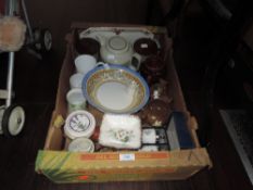 A selection of ceramics including Hornsea pottery tea pot